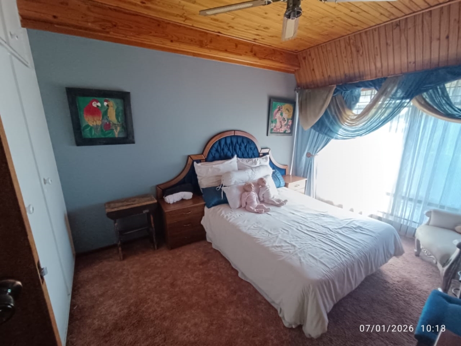 5 Bedroom Property for Sale in Wilkeville North West